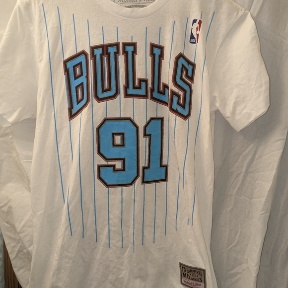 Mitchell and Ness NBA classic t-shirt - Picture 3 of 6